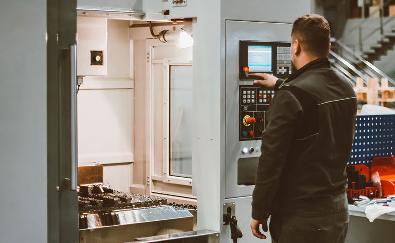 Engineer working with obsolete HMI